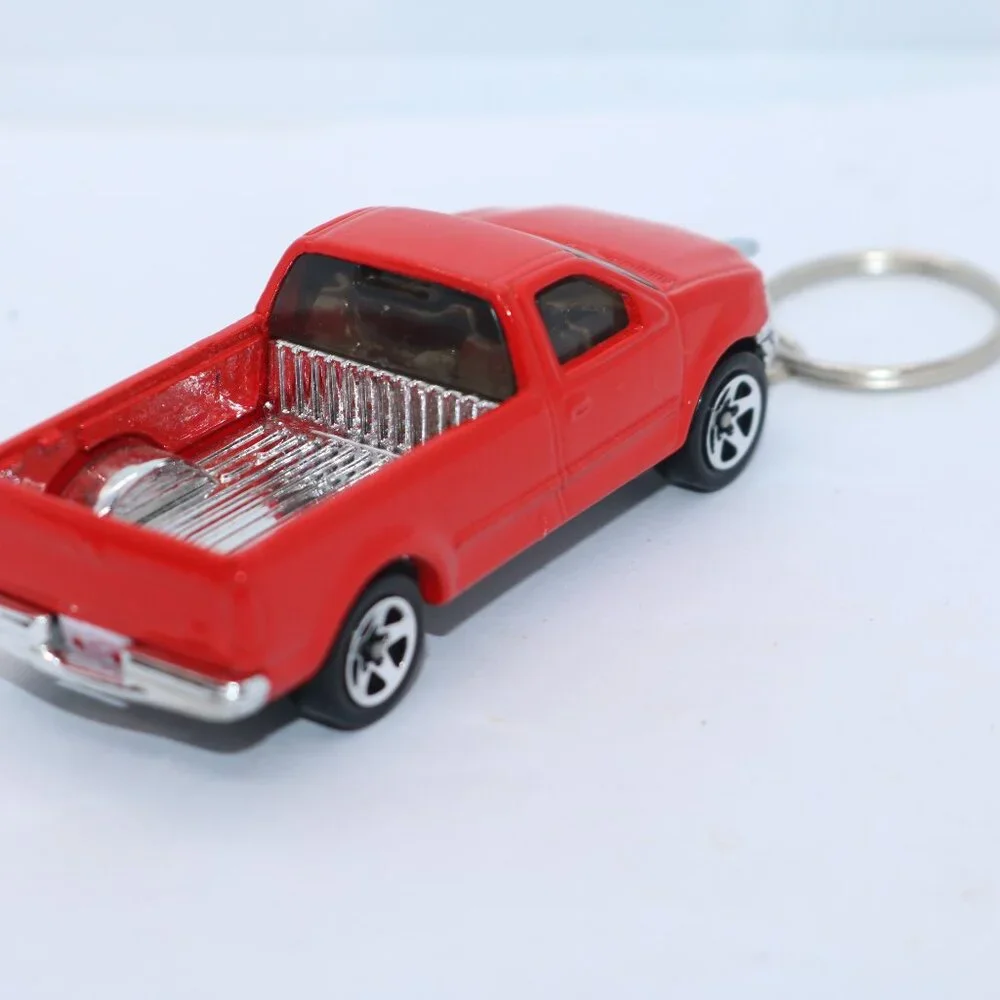 Hot Wheels 1997 Ford Truck custom keychain 1/64 scale